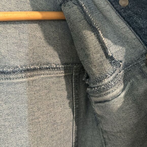 Hollister Jean jacket distressed EUC size Small - Picture 7 of 12